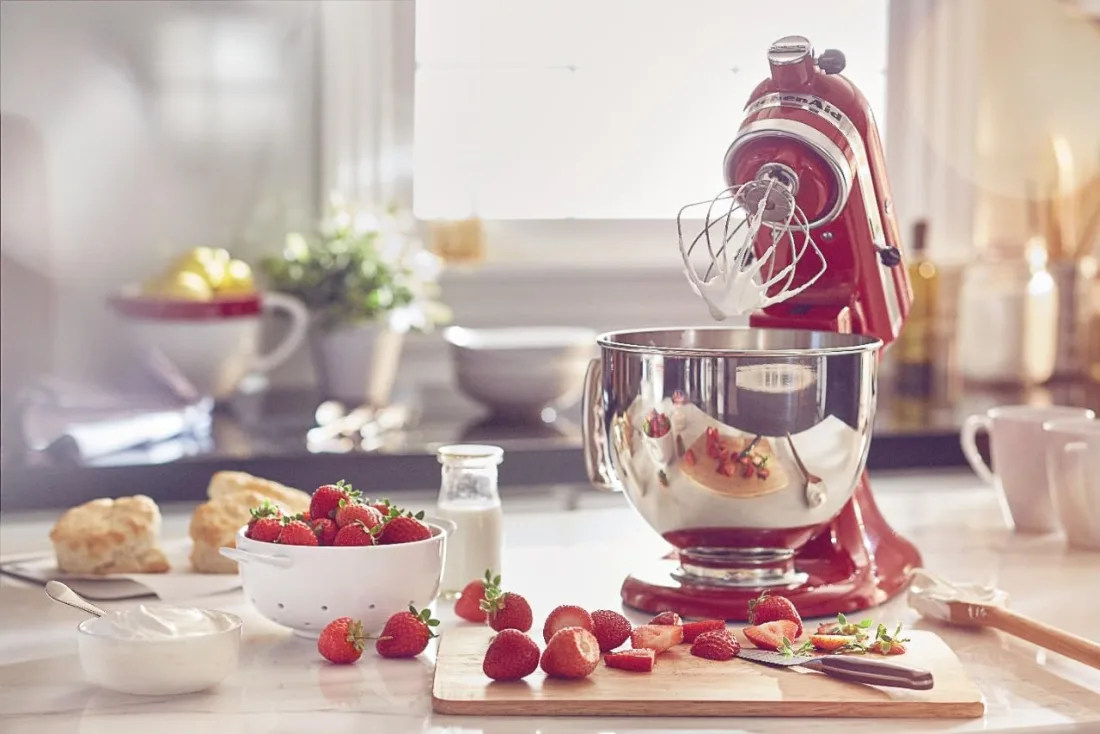 KitchenAid Artisan Series 5-Quart Tilt-Head Stand Mixer (KSM150PS) view 4